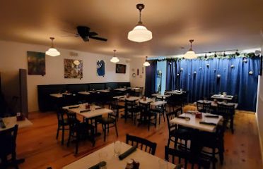 225 Warren Bar and Grill