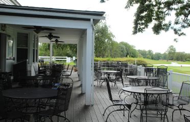 Van Schaick Island Country Club